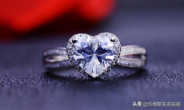 七夕情人节送什么礼物好520情人节应该怎么过？可以送玫瑰金戒指吗？哪个品牌