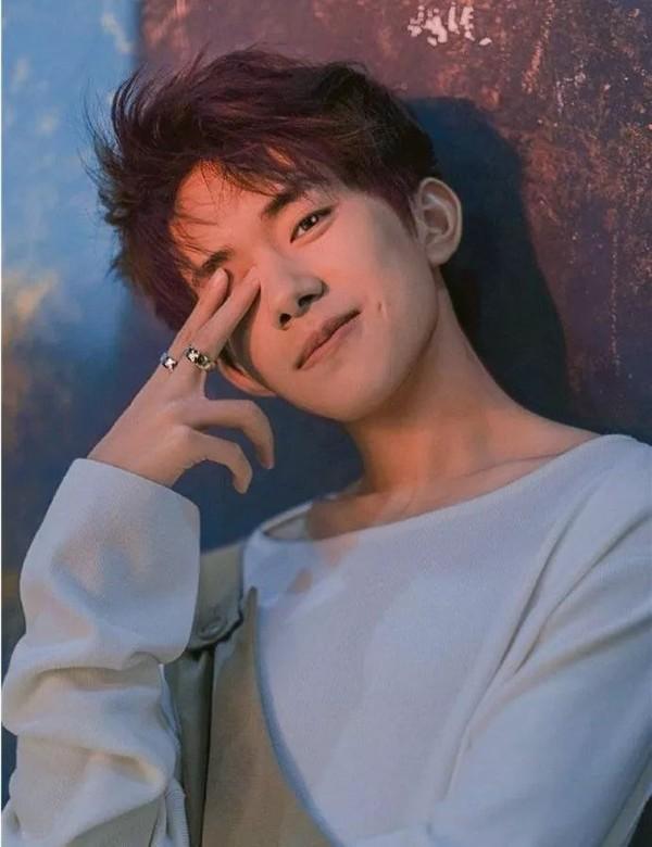 七夕祝福语送朋友谢霆锋正给王菲准备情人节礼物！天后也喜欢这些？