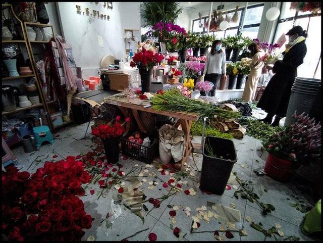 情人节都送什么礼物「钱眼2020」情人节的鲜花