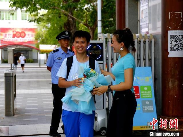 自制棒棒糖花束,棒棒糖怎么包装成花束