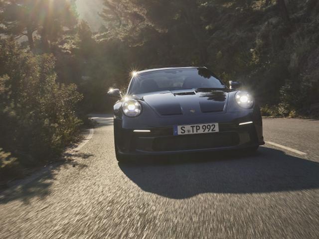 保时捷911新车型正式发布 搭4.0L引擎，内饰升级，配全新外观套件