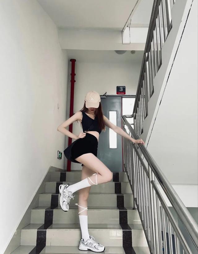SNKR Girls送鞋丨肤白貌美很抗晒！球鞋女生们在夏天顶着太阳也要秀出自己的火