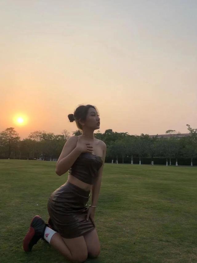 SNKR Girls送鞋丨肤白貌美很抗晒！球鞋女生们在夏天顶着太阳也要秀出自己的火