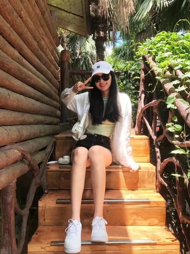 SNKR Girls送鞋丨肤白貌美很抗晒！球鞋女生们在夏天顶着太阳也要秀出自己的火