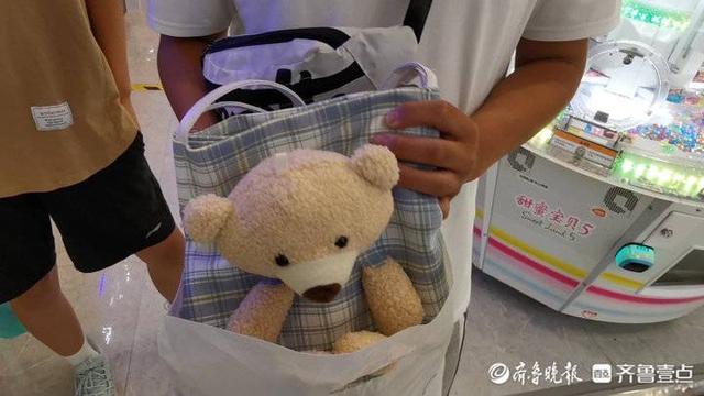 情人节送什么巧克力七夕送礼经常踩雷，看男生女生送什么、喜欢什么？