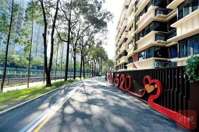 成都市五城区常住人口，成都晋升全国超大城市