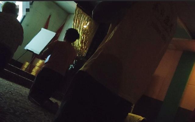 迷恋:偏远庭院开“完全免费”培训机构,癌症病患来“看病”