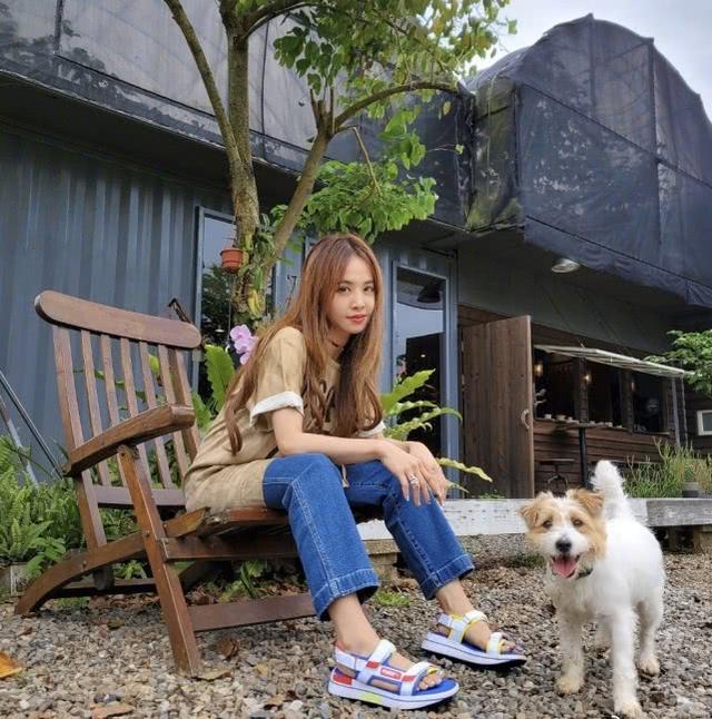 楊丞琳曬和蔡依林潘瑋柏合影！蔡依林40歲依舊年輕，不愧童顏女神 娛樂八卦吃瓜 第8张