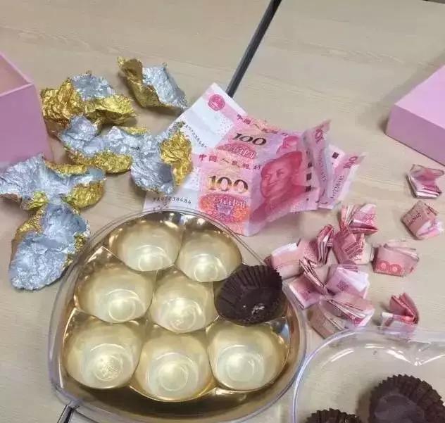 七夕送女朋友什么礼物好最有意义“情人节，老公送了我一把宝剑……”一大批
