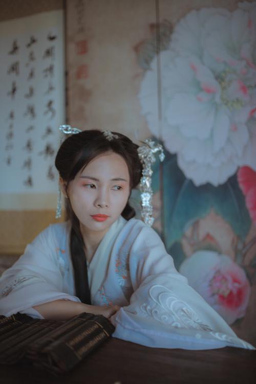 鹧鸪天代人赋辛弃疾（鹧鸪天·代人赋原文及翻译赏析）