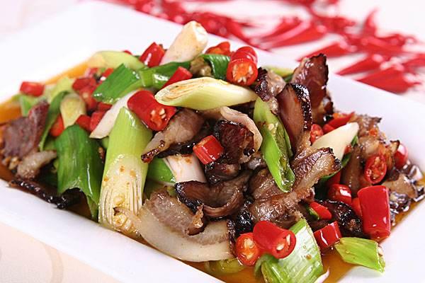 青椒炒腊肉各种做法，精美的家庭小菜