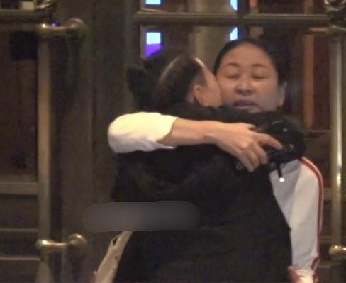 那英宋丹丹梁靜閨蜜團聚會，友情維持20年，那英罕見有了妹妹樣 娛樂八卦吃瓜 第6张