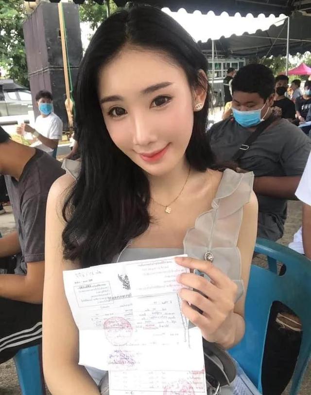 泰國徵兵現場竟然有那麼多漂亮的「小姐姐」，知道真相後笑了 街拍正妹 第22张