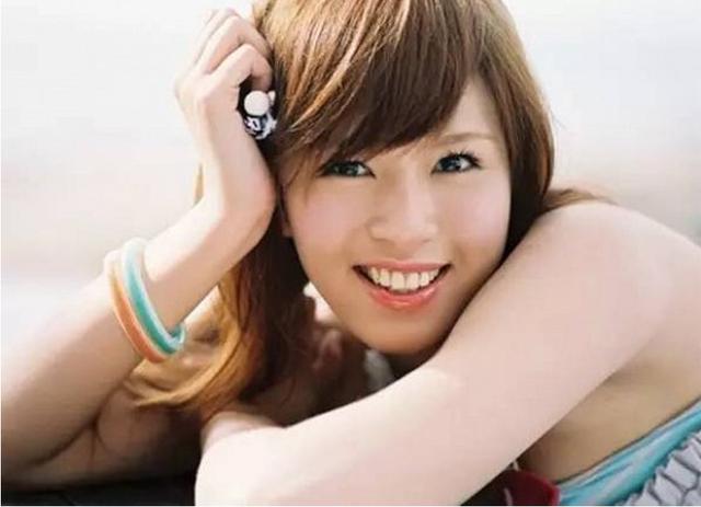 因與初戀阮經天「初夜門」事件，被逼退圈的劉品言，怎麼樣了 娛樂八卦吃瓜 第2张