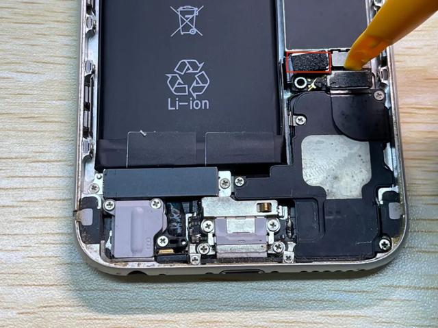 【苹果6换屏幕多少钱】iphone 6 换电池小记:一学就会,再战 7 年