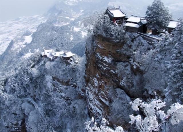 甘肃旅游必去十大景点，甘肃风景最美的十个景区