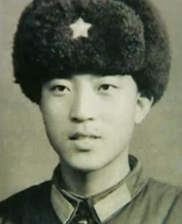 2000年，牛群義無反顧地離開馮鞏去當縣長，如今現狀淒涼？ 娛樂八卦吃瓜 第2张