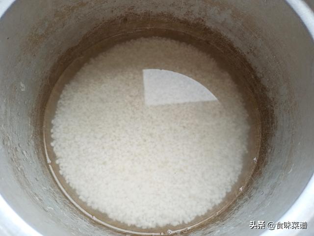 糯米粉最好吃的6種做法，步驟簡單，軟糯香甜，上桌孩子們搶著吃 熱愛美食 第3张