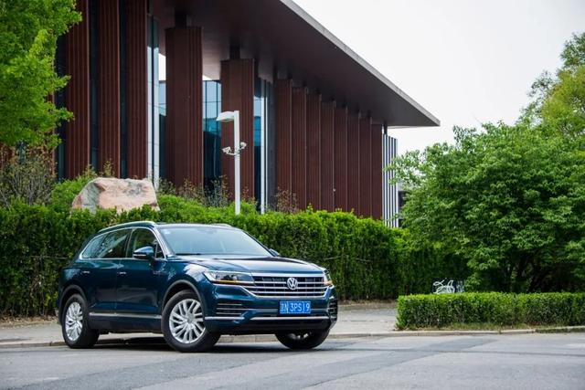 依然低调 试驾大众途锐2.0T锐翼版