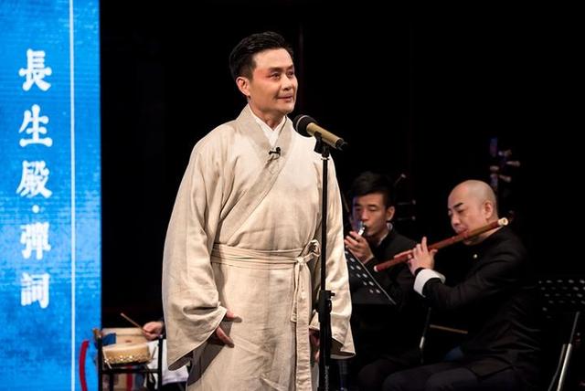 著名演員邢岷山：曾打抱不平被毀容，帶著平凡妻子拍戲 娛樂八卦吃瓜 第2张