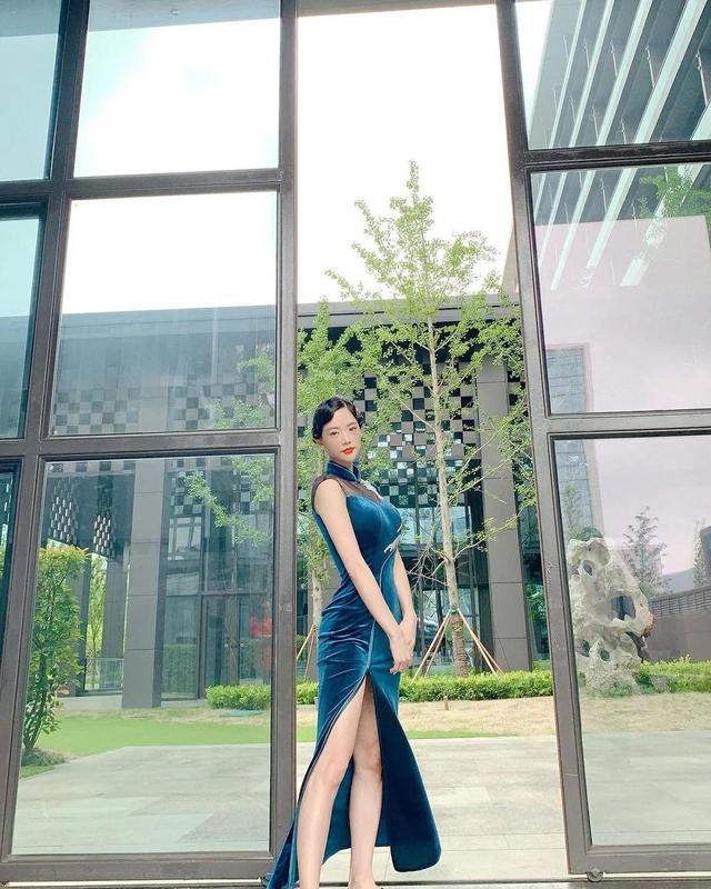 斬獲「亞洲第一美女」稱號的她，身材有多性感？一舉一動真撩人 街拍正妹 第2张