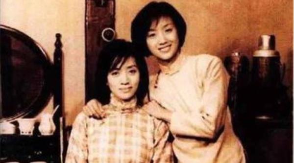 曾是劉德華主動示愛的女神，如今52歲現身小餐館，竟無人認出 娛樂八卦吃瓜 第4张