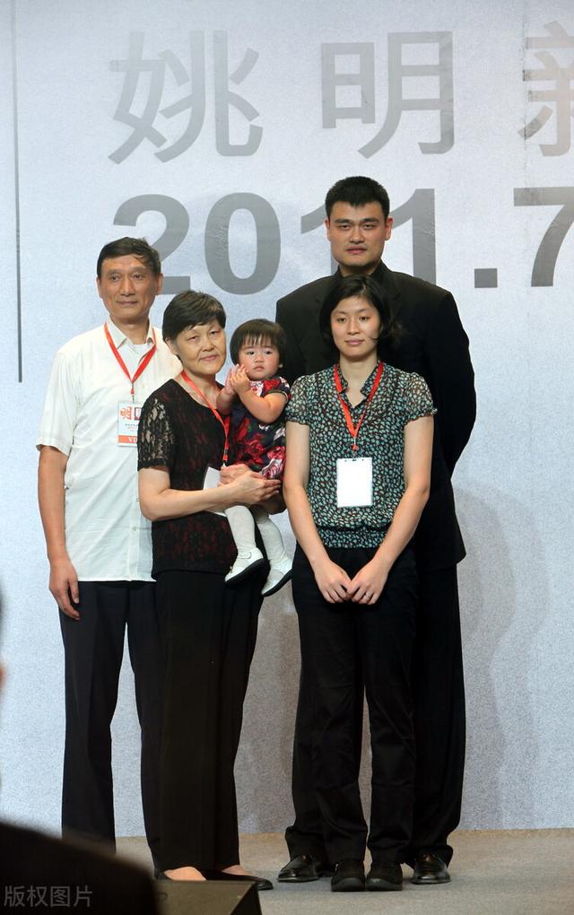 Giant gene, Yao Ming“s daughter is 1.9 meters tall, she is capable of