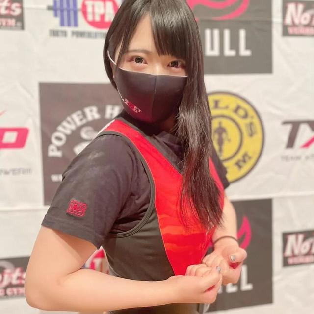 日本小姐姐直播做引體向上，吸引眾多網友圍觀：這很強勢 街拍正妹 第11张