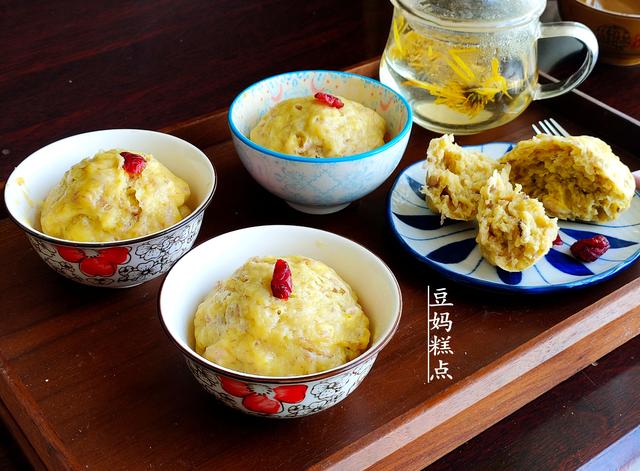蒸或烤都可以，用2根香蕉做早餐蛋糕，簡單一拌，又酥又香 熱愛美食 第14张