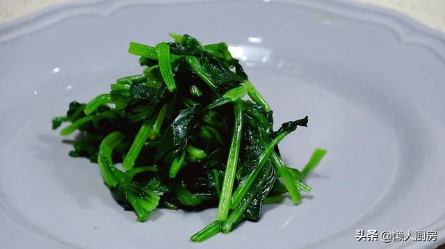 菠菜怎麼做好吃？豬肝怎麼做好吃？天氣炎熱，教你這樣涼拌著吃 熱愛美食 第15张