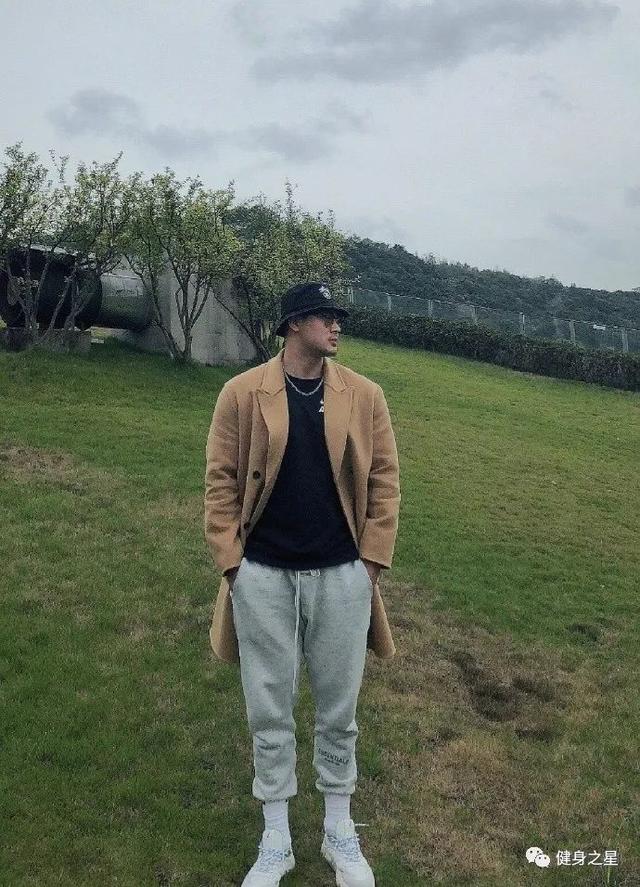 重慶「肌肉巨無霸」小哥，肌肉線條清晰，又酷又man，帥到飛起 健身減肥達人 第13张