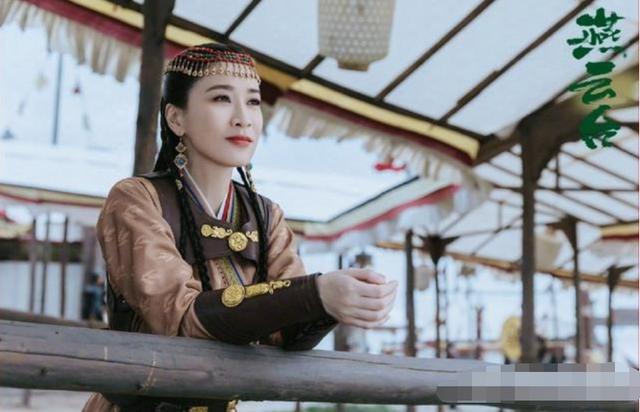 佘詩曼45歲再演少女，卻沒有一絲違和感，港女都不會老的嗎？ 娛樂八卦吃瓜 第1张