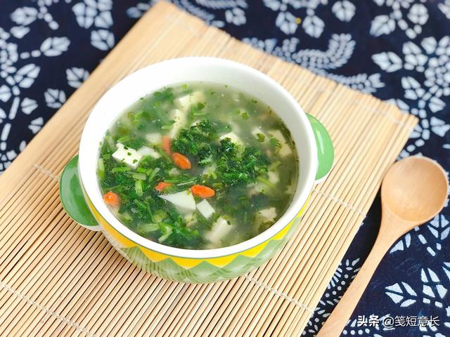 秋天荠菜汤家常做法，吃鱼吃肉不如多喝荠菜汤