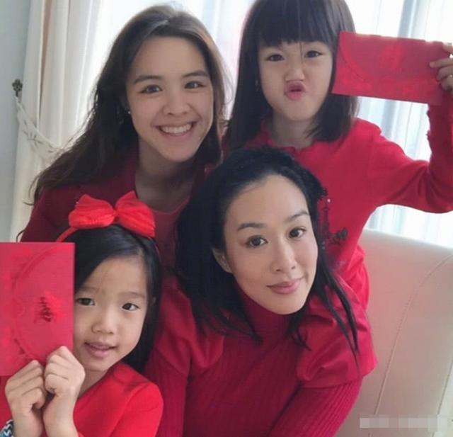 50歲鍾麗緹三婚二離，為小12歲老公拼四胎，為了追愛真勇敢 娛樂八卦吃瓜 第8张