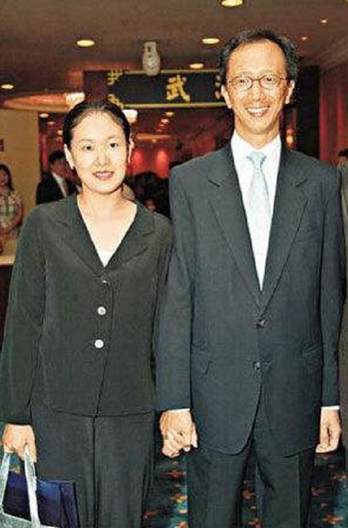 陳慧珊：與相愛13年的丈夫離婚，轉身愛上伏明霞老公，結局如何？ 娛樂八卦吃瓜 第3张