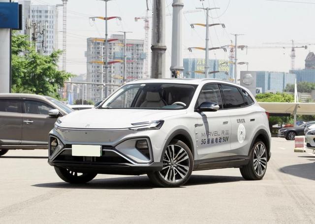 挣脱燃油品牌的束缚，上汽R汽车推出MARVEL R，新贵登场