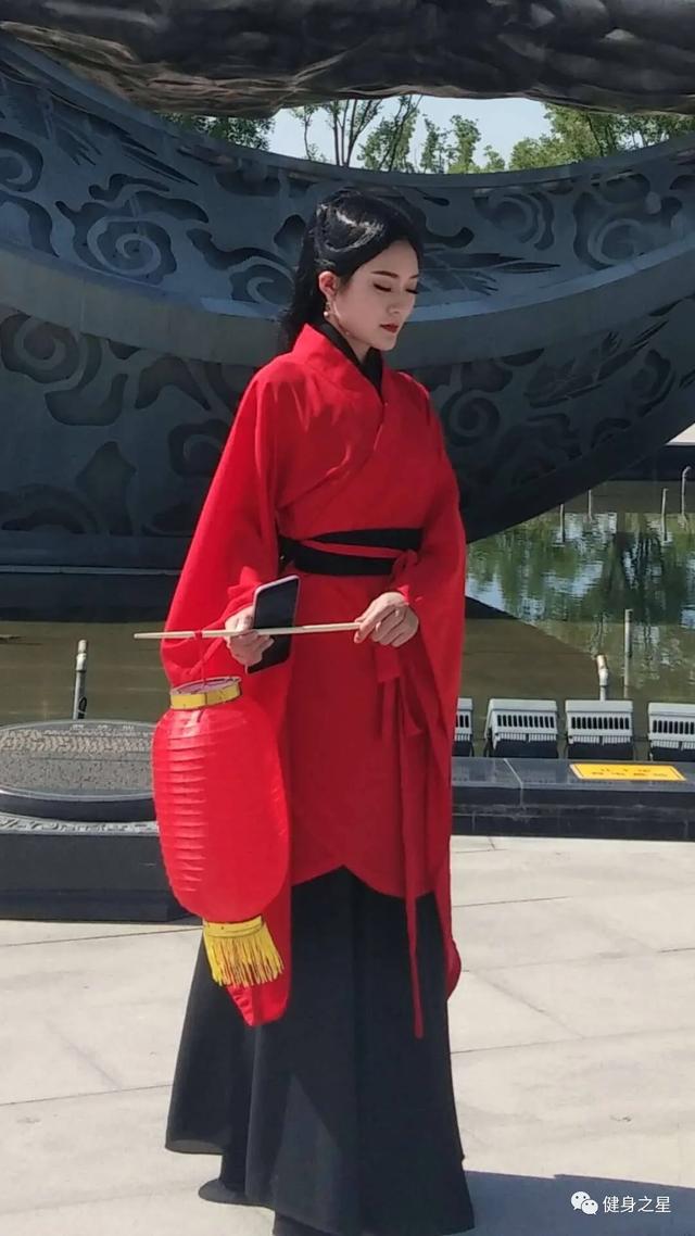 20歲洛陽女孩，健身後體重高達110斤，身材卻比原來更加窈窕 街拍正妹 第9张