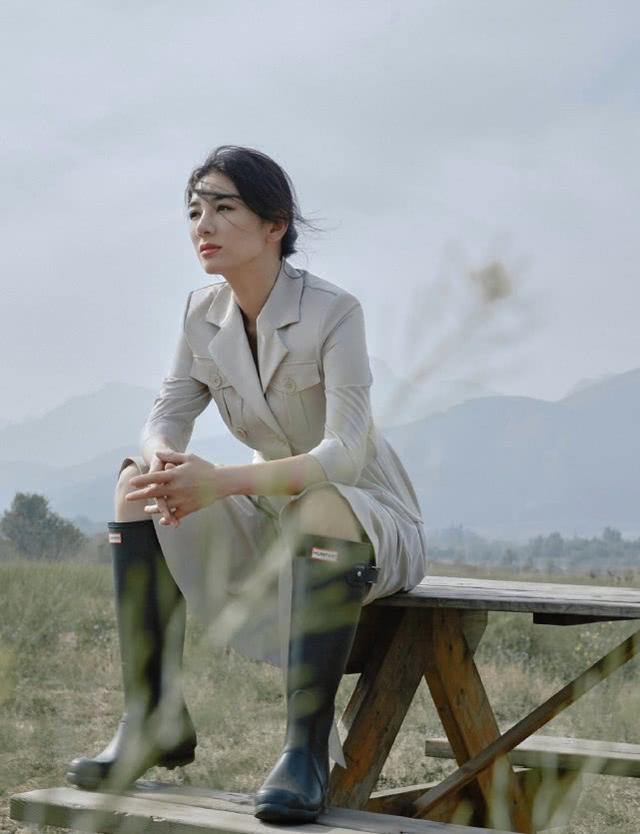 黃奕拍攝親子大片！7歲小女兒鐺鐺鏡頭表現力真強，黃奕逆齡生長 娛樂八卦吃瓜 第4张