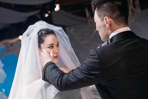 張馨予崩潰發文後秒刪，瑣碎日常引關注，網友：連生氣都像秀恩愛 娛樂八卦吃瓜 第13张