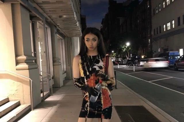 伊能靜18歲兒子社交帳號曝光！曬女裝照身材姣好，繼承媽媽高顏值 娛樂八卦吃瓜 第6张