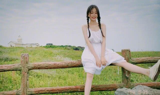 虞書欣私服穿搭太少女！紫色西裝外套搭高馬尾，造型高級且優雅 娛樂八卦吃瓜 第10张
