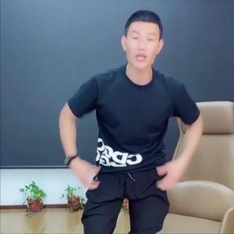 帶貨1年多後，嘎子轉行做表演老師：想把我的一些經驗傳授給你們 娛樂八卦吃瓜 第10张