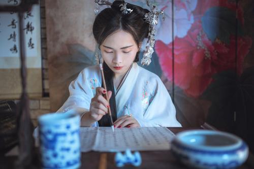 鹧鸪天代人赋辛弃疾（鹧鸪天·代人赋原文及翻译赏析）