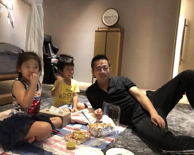 汪小菲曬兒子正面照，4歲兒子顏值高，五官精緻比姐姐更「漂亮」 娛樂八卦吃瓜 第8张