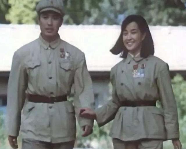 「硬漢導演」姜文的上位史，和他身邊的3位「絕美」女星 娛樂八卦吃瓜 第10张