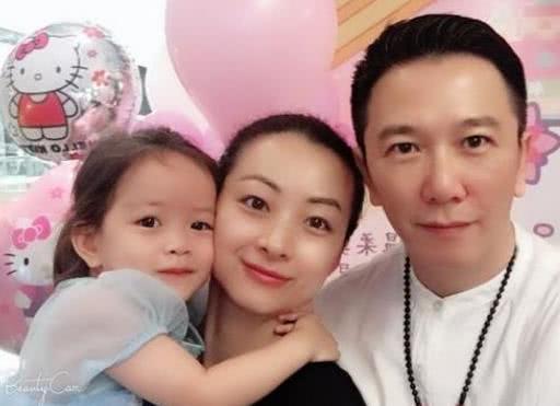「上海女婿」溫兆倫：三婚娶小妻子，遲來的幸福更珍惜 娛樂八卦吃瓜 第19张