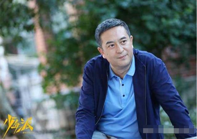 50歲張嘉譯惡疾纏身，近照蒼老異常，為身體健康改名但求心安？ 娛樂八卦吃瓜 第9张