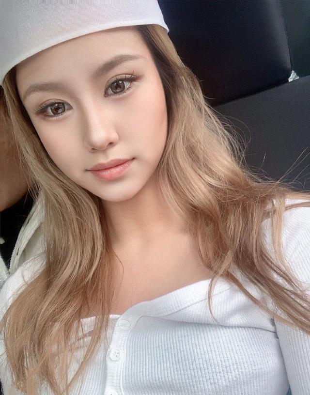 馬甲線，前凸後翹，性感身材，23歲妹子美女通過健身練出好身材 健身減肥達人 第8张