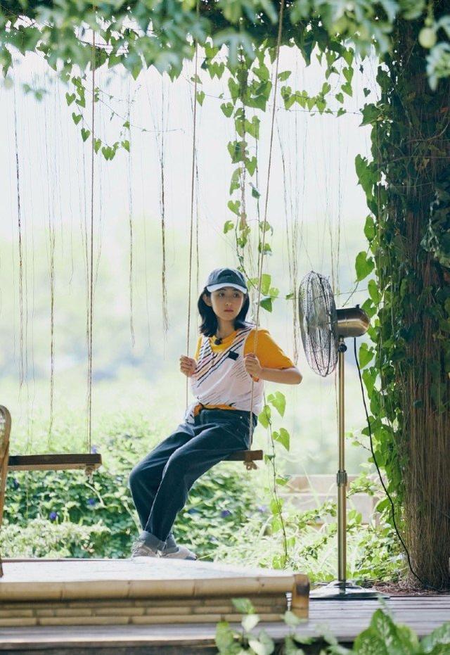張子楓綜藝節目穿搭，簡單干淨又清爽大方，不愧深受黃磊何炅喜愛 娛樂八卦吃瓜 第1张