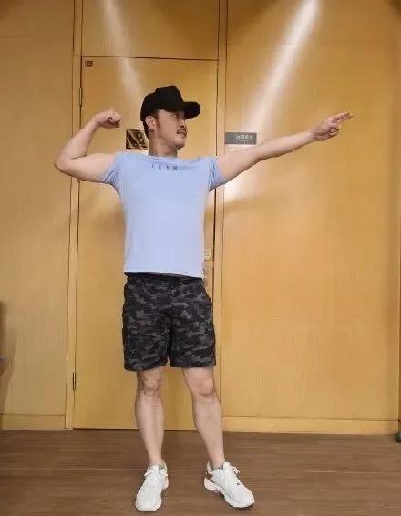 43歲沙溢靠健身大叔變型男：自律讓中年男人更有魅力 健身減肥達人 第2张